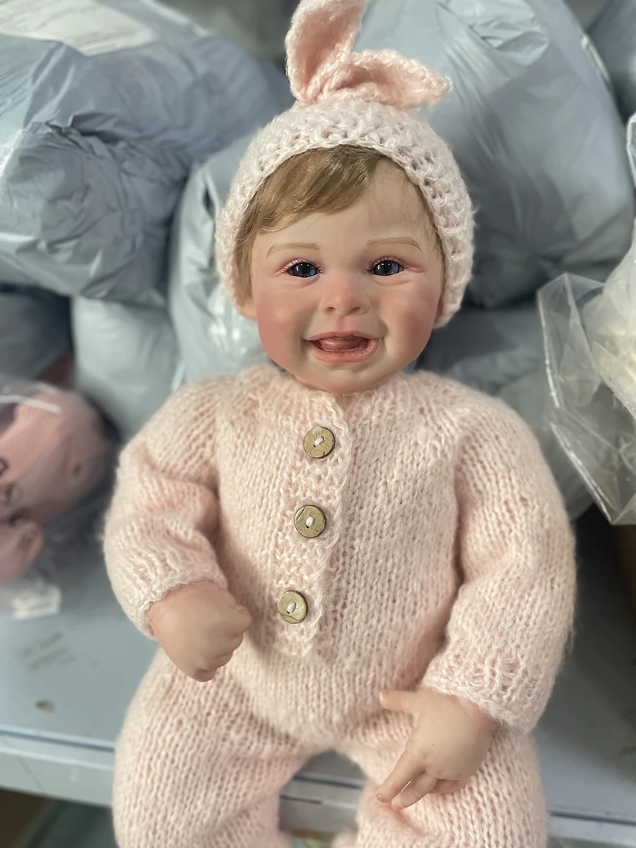 19-дюймовая кукла реборн Harper Smile Baby, реалистичные мягкие на ощупь куклы ручной работы с объемным телом и 3D-раскрашенной Genesis, настоящая картина
19-дюймовая кукла реборн Harper Smile Baby, реалистичные мягкие на ощупь куклы ручной работы с объемным телом и 3D-раскрашенной Genesis, настоящая картина