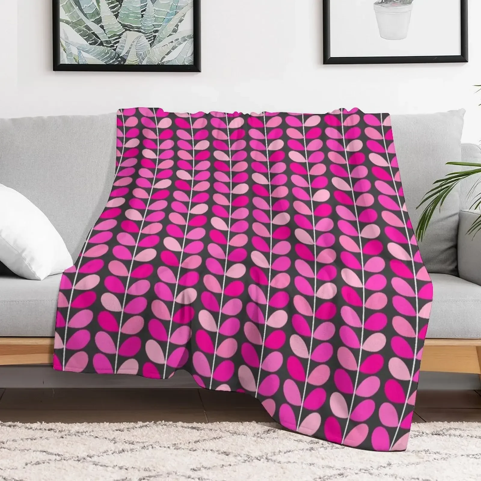 Mid-Century Danish Leaves, Fuchsia Pink and Gray Throw Blanket Decorative Sofas Thin blankets ands Blankets
Mid-Century Danish Leaves, Fuchsia Pink and Gray Throw Blanket Decorative Sofas Thin blankets ands Blankets