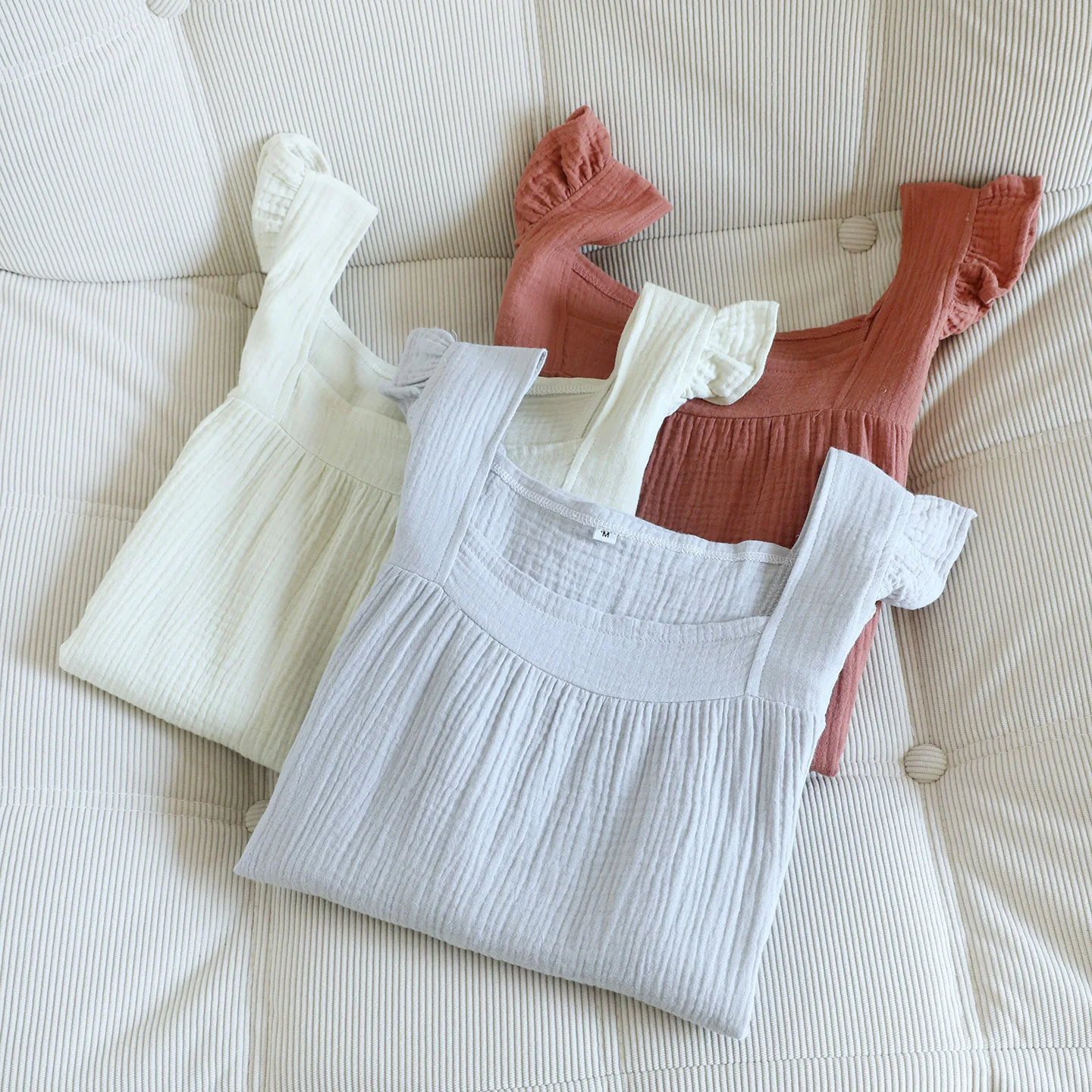 Summer Square Collar Women's Sleeping Skirt Cotton Crepe Solid Color Simple Cute Vest Skirt Loose Home Clothes
Summer Square Collar Women's Sleeping Skirt Cotton Crepe Solid Color Simple Cute Vest Skirt Loose Home Clothes
