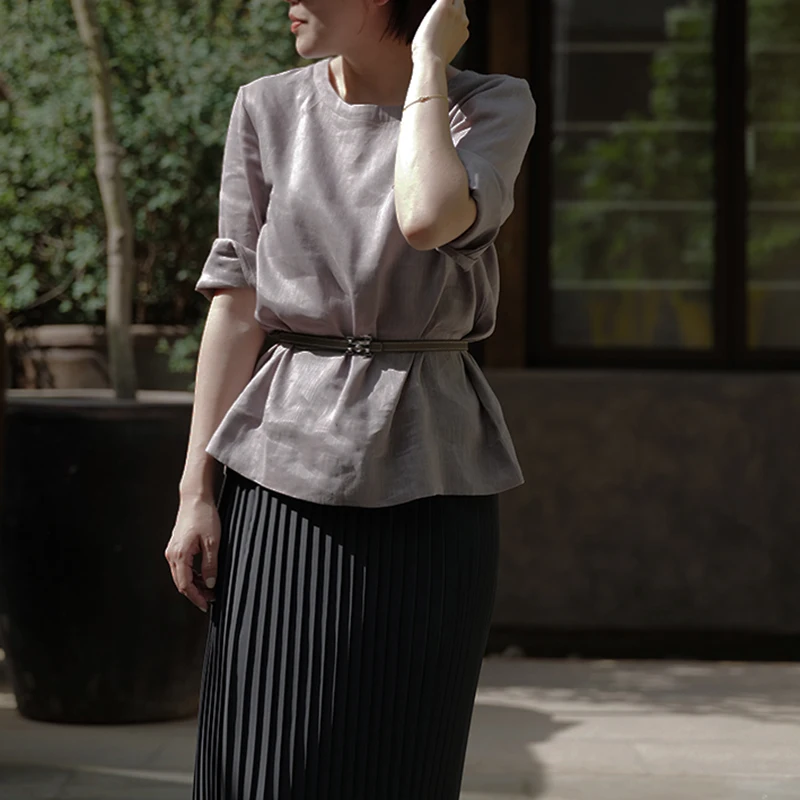 Женская летняя футболка свободного кроя Marginal Blaberry Garden Silk T228 для повседневной носки, приталенная, с эффектом стройности
Женская летняя футболка свободного кроя Marginal Blaberry Garden Silk T228 для повседневной носки, приталенная, с эффектом стройности