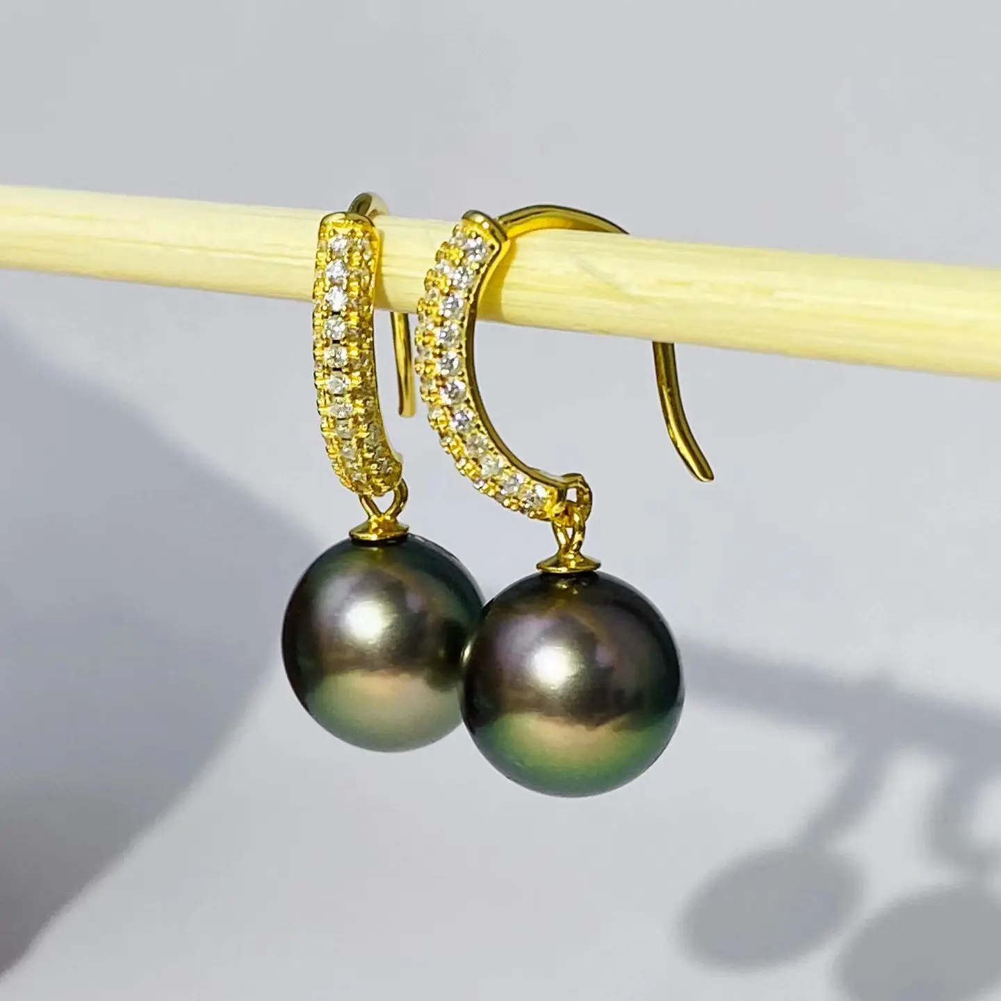 Wholesale S925 Sterling Silver Earrings Mount Findings Settings Base Mounting Parts Accessory for 9-10mm Pearls 5 pairs/lot
Wholesale S925 Sterling Silver Earrings Mount Findings Settings Base Mounting Parts Accessory for 9-10mm Pearls 5 pairs/lot