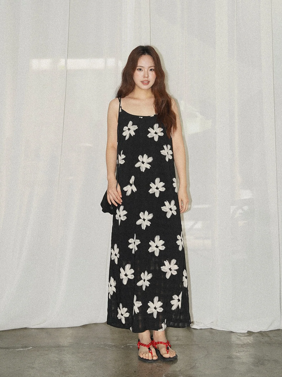 JINGU Chiang Mai Flower Season Elegant Print Color Block Adjustable Strap Long Dress Southeast Asian Style Polyester Fiber
JINGU Chiang Mai Flower Season Elegant Print Color Block Adjustable Strap Long Dress Southeast Asian Style Polyester Fiber