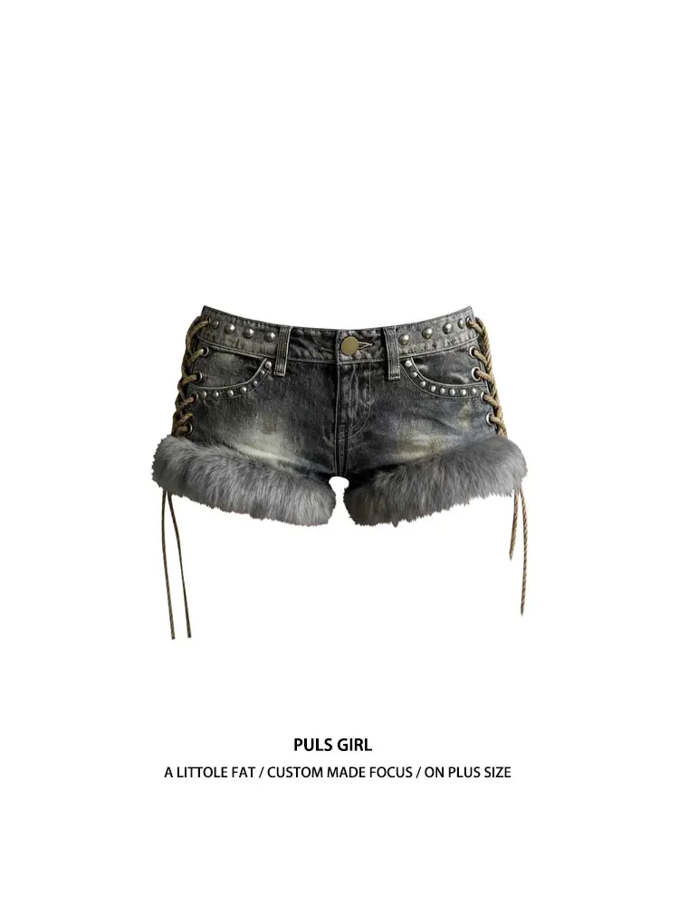 Retro Large Size Denim Shorts Women's Low Waist Pasted Rivet Washed Fringe Hot Pants Casual Autumn Winter Fashion Trend
Retro Large Size Denim Shorts Women's Low Waist Pasted Rivet Washed Fringe Hot Pants Casual Autumn Winter Fashion Trend