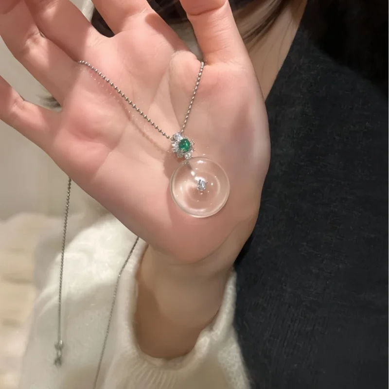 Water jade pendant peace buckle necklace for women, -end, high-clarity, inlaid with sterling silver, sweater chain, new Chin
Water jade pendant peace buckle necklace for women, -end, high-clarity, inlaid with sterling silver, sweater chain, new Chin