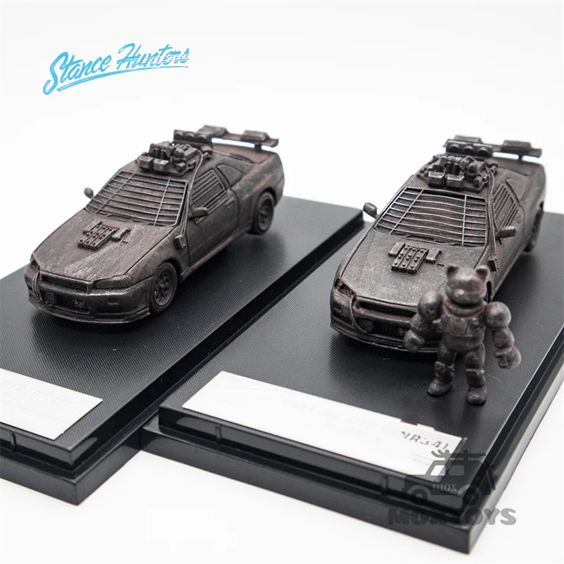 Stance Hunters 1:64 GTR — литая под давлением модель автомобиля Mad Max Limited 499
Stance Hunters 1:64 GTR — литая под давлением модель автомобиля Mad Max Limited 499