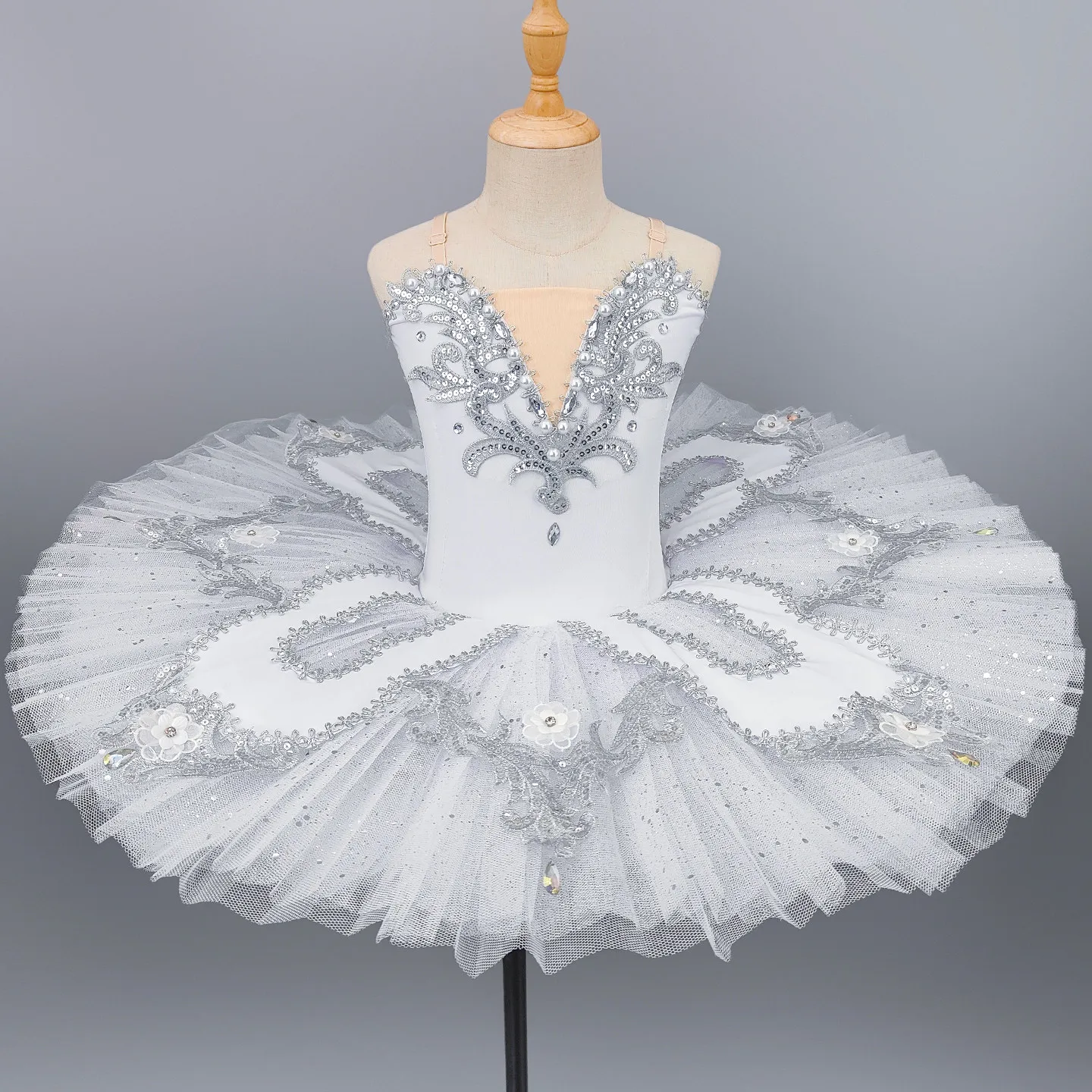 New Professional Ballet Tutu Adults Flower Ballet Dress For Leotard Ballerina Dress Women Dance Wear
New Professional Ballet Tutu Adults Flower Ballet Dress For Leotard Ballerina Dress Women Dance Wear
