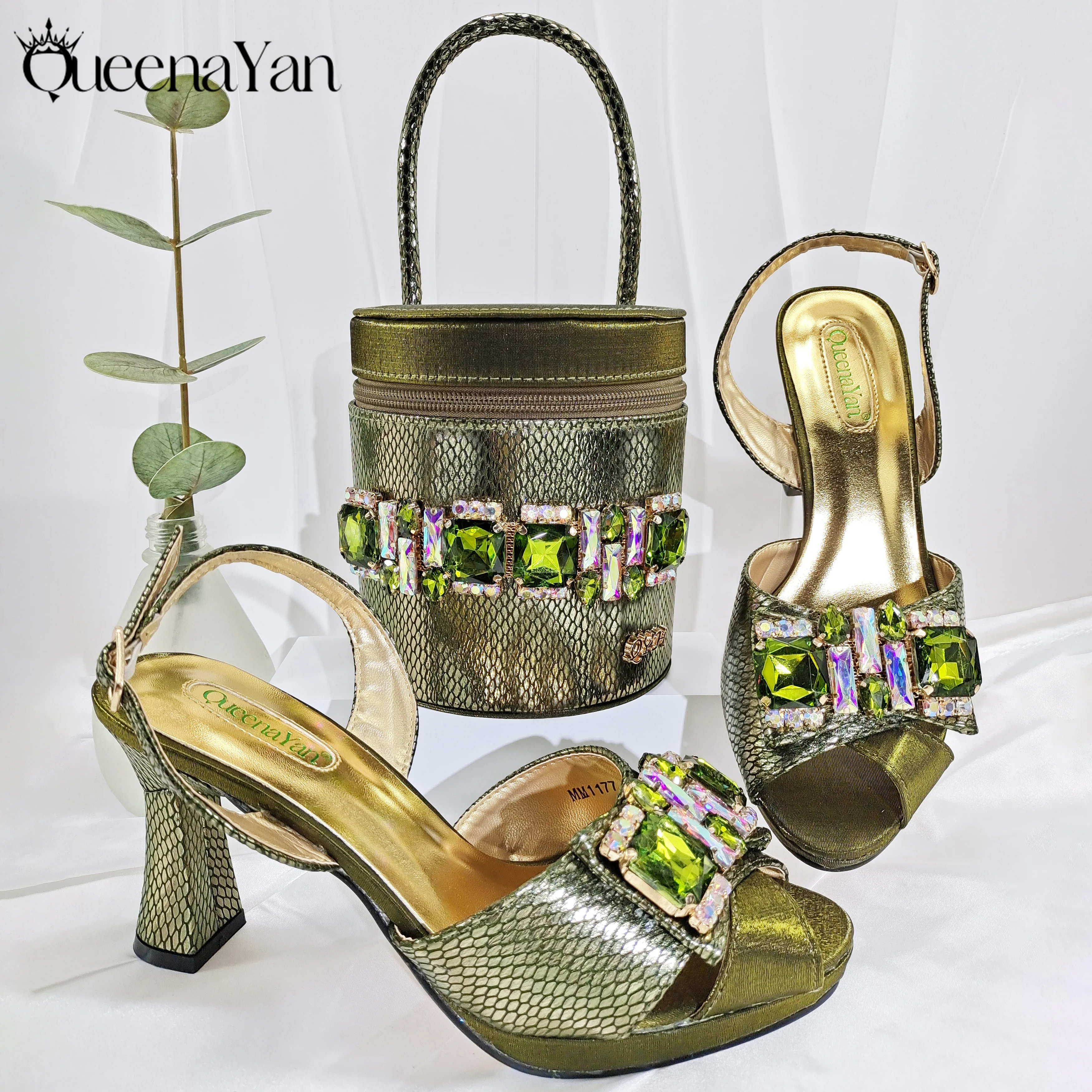 Queena Yan Italian Design African Women's High Heel Party Shoes and Bag Set Elegant Nigerian Handbag Open Shoes for Occasions
Queena Yan Italian Design African Women's High Heel Party Shoes and Bag Set Elegant Nigerian Handbag Open Shoes for Occasions