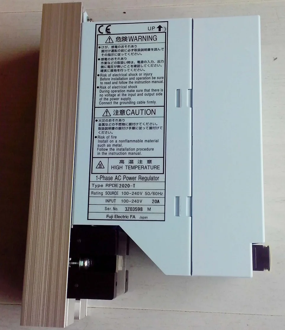 F U JI Electric FA 1-Phase AC Power Regulator RPDE2020-T 100-240V 50/60HZ 20A
F U JI Electric FA 1-Phase AC Power Regulator RPDE2020-T 100-240V 50/60HZ 20A