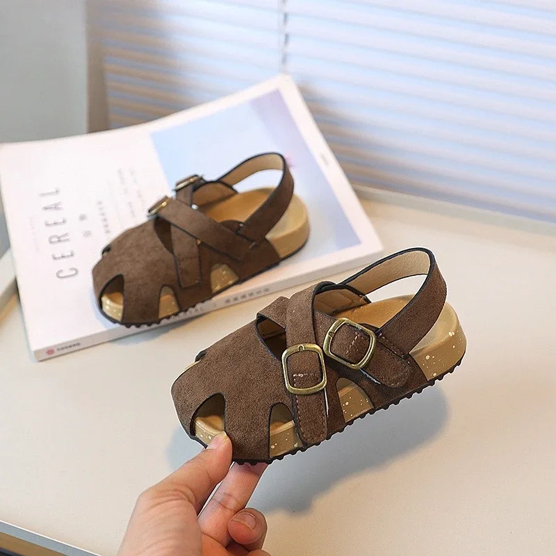 Fashion Girls Anti-kick Sandals Summer Toddlers Thick Bottom Kids School Causal Sandals New Versatile Children's Flat Sandals
Fashion Girls Anti-kick Sandals Summer Toddlers Thick Bottom Kids School Causal Sandals New Versatile Children's Flat Sandals