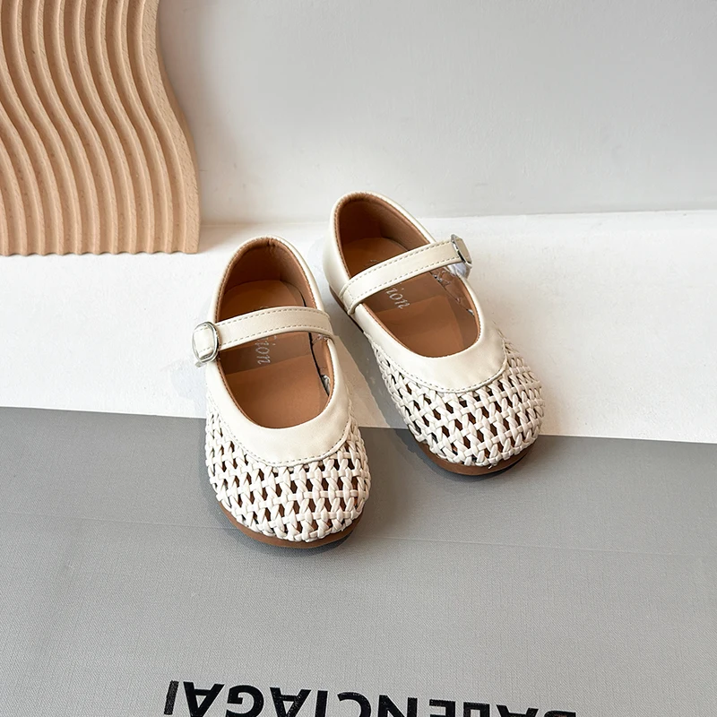 YUYIN Summer New Girls' Sandals Summer Woven Hollow Soft-Soled Shoes Closed-Toe Sandals Breathable Comfortable and Versatile
YUYIN Summer New Girls' Sandals Summer Woven Hollow Soft-Soled Shoes Closed-Toe Sandals Breathable Comfortable and Versatile