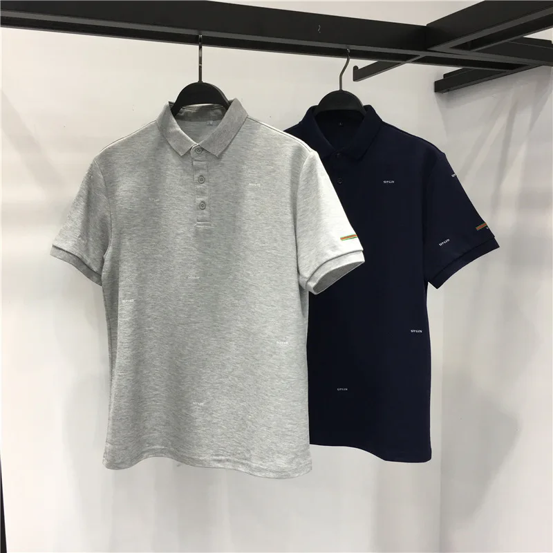 Модное летнее новое поступление Bird HousePOLOM, мужская рубашка-поло с короткими рукавами и вышивкой букв, мужская рубашка-поло с отложным воротником
Модное летнее новое поступление Bird HousePOLOM, мужская рубашка-поло с короткими рукавами и вышивкой букв, мужская рубашка-поло с отложным воротником