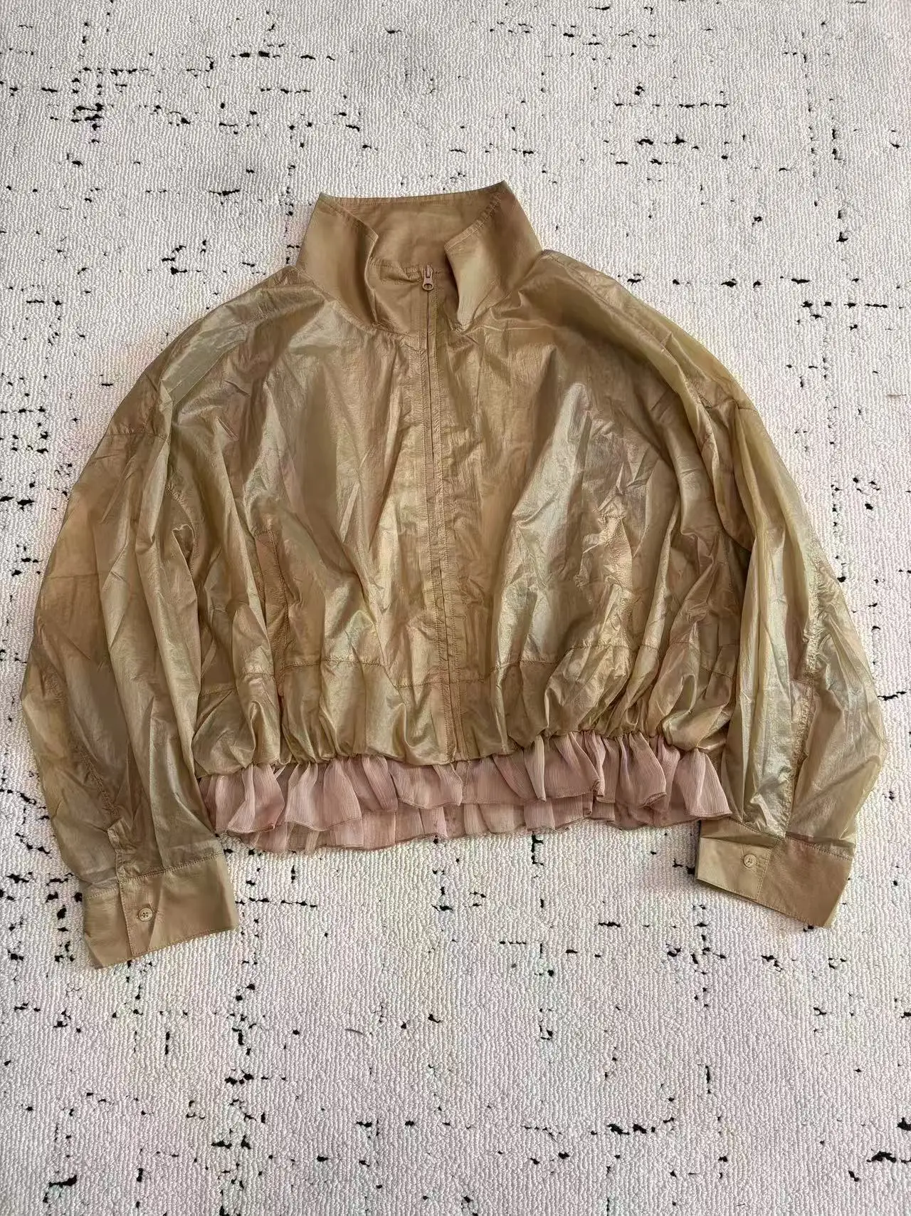 Summer 2026 Women's Fashion Mesh Splicing Loose Fit Stand Collar Outerwear Breathable Casual Style Nylon Fiber Short Coat
Summer 2026 Women's Fashion Mesh Splicing Loose Fit Stand Collar Outerwear Breathable Casual Style Nylon Fiber Short Coat