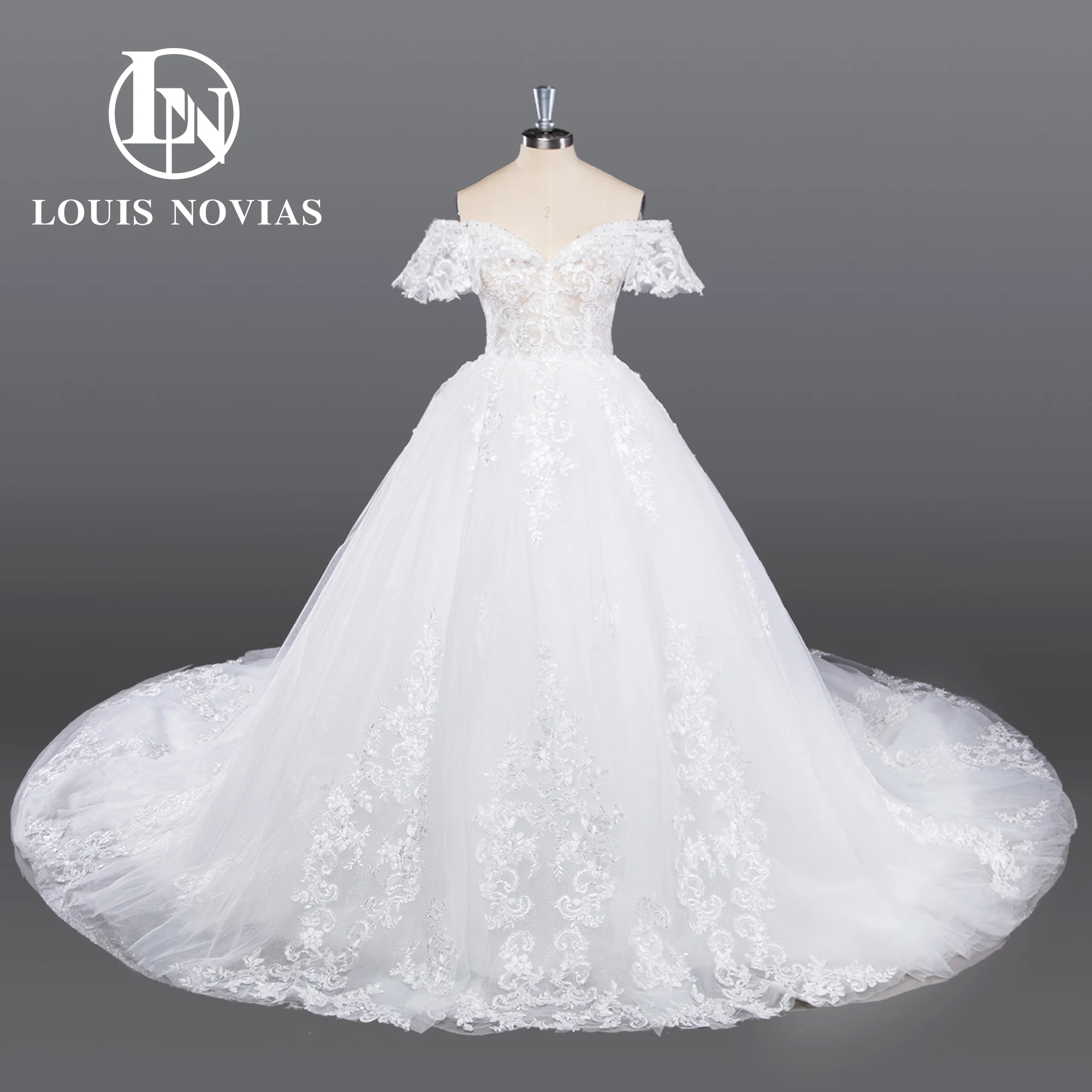 LOUIS NOVIAS New Arrival Embroidery Wedding Gown Real photos Vestidos De Novia
LOUIS NOVIAS New Arrival Embroidery Wedding Gown Real photos Vestidos De Novia