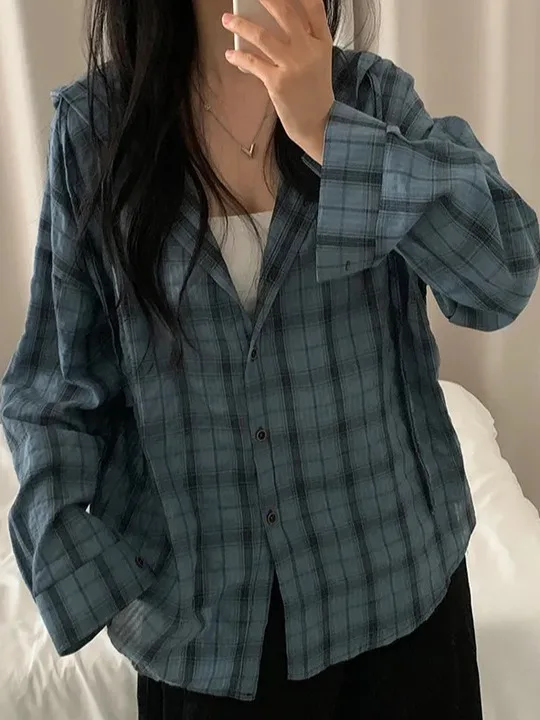 Корейский клетчатый топ в стиле ретро с капюшоном irt Jaet, женский ранний осенний топ Ele, защита от солнца, длинный све irt, модный свободный крой
Корейский клетчатый топ в стиле ретро с капюшоном irt Jaet, женский ранний осенний топ Ele, защита от солнца, длинный све irt, модный свободный крой