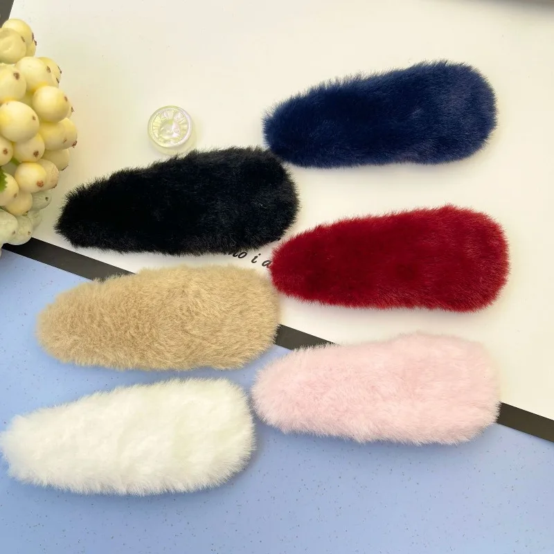 3pcs Charming Color Fuzzy Hair Clips Women Playful Trendy Hair Accessory Daily Casual Date Outfit Eye-Catching Fashion Statement
3pcs Charming Color Fuzzy Hair Clips Women Playful Trendy Hair Accessory Daily Casual Date Outfit Eye-Catching Fashion Statement