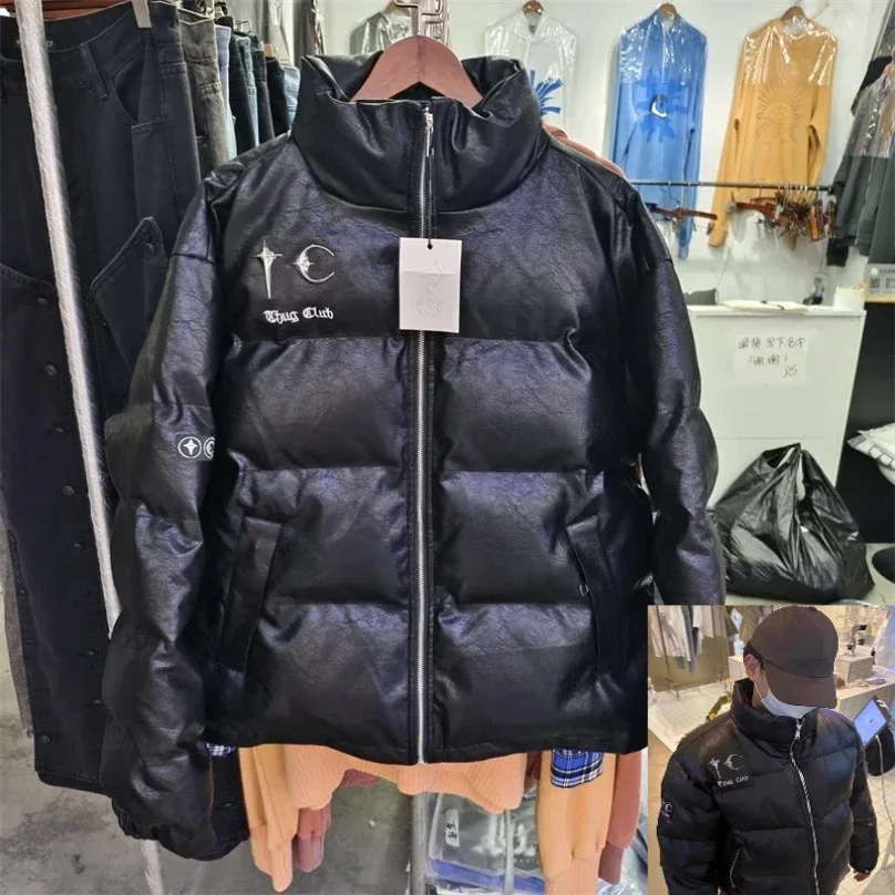 Black Thug CLub Pu Leather Thicken Cotton Zipper Lapel Jacket Men Women Metal Star Moon Logo Embroidery Letters Winter Jackets
Black Thug CLub Pu Leather Thicken Cotton Zipper Lapel Jacket Men Women Metal Star Moon Logo Embroidery Letters Winter Jackets