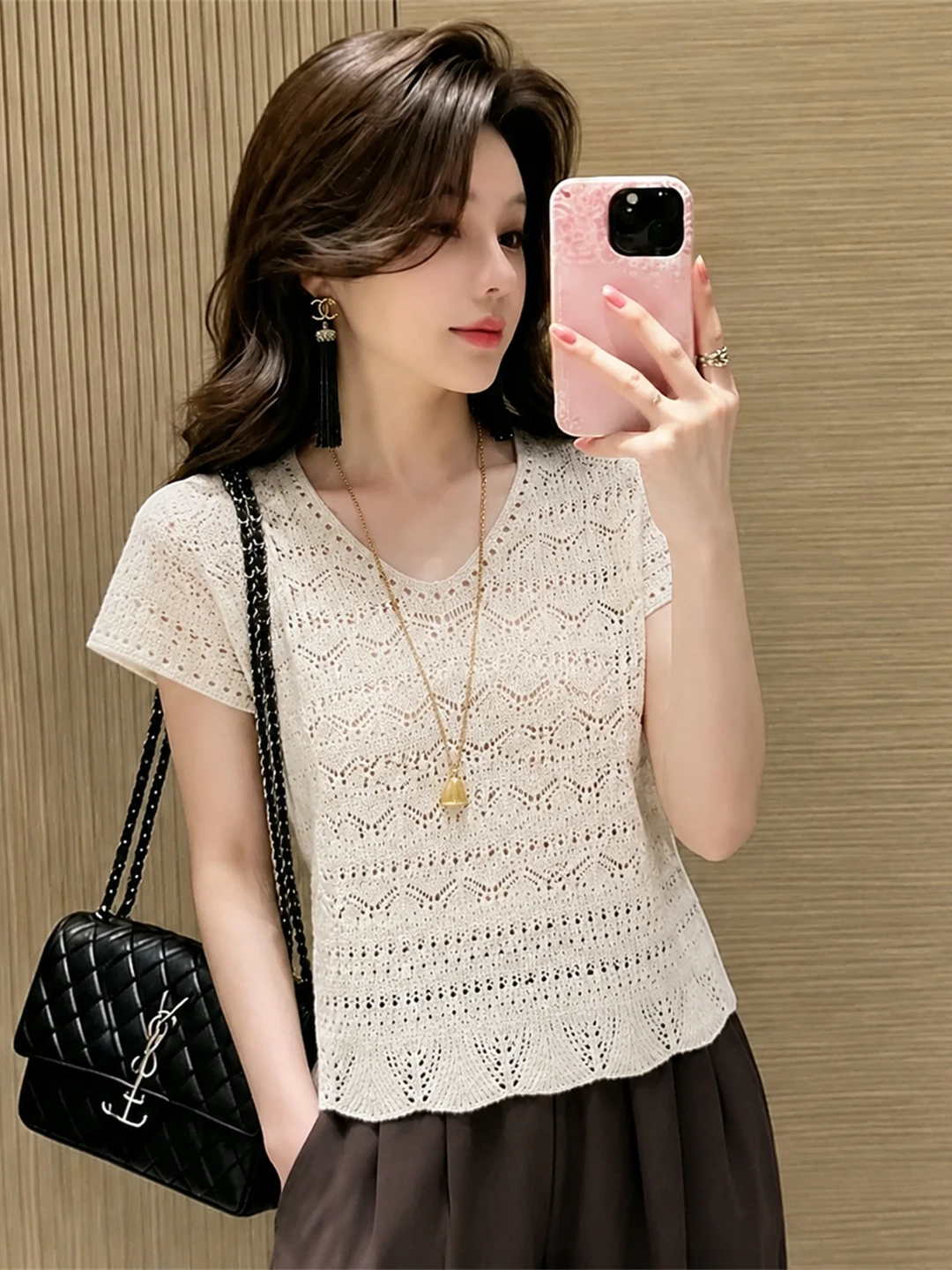 Romantic Style Hollow out Comfortable Ice Silk Knitted Top Sun Protection Fashionable Commuting Straight Tube Shape Women's S...
Romantic Style Hollow out Comfortable Ice Silk Knitted Top Sun Protection Fashionable Commuting Straight Tube Shape Women's S...
