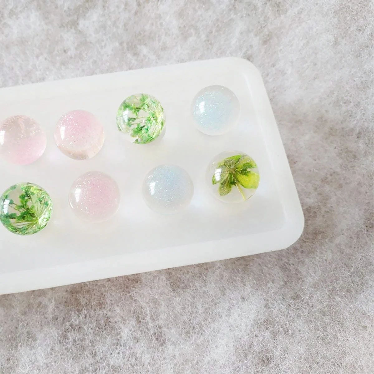 Transparent Silicone Round Beads Mold Flexible DIY Jewelry Craft Making Sphere Ball Resin Pendant Earrings Silicone Casting Mold
Transparent Silicone Round Beads Mold Flexible DIY Jewelry Craft Making Sphere Ball Resin Pendant Earrings Silicone Casting Mold