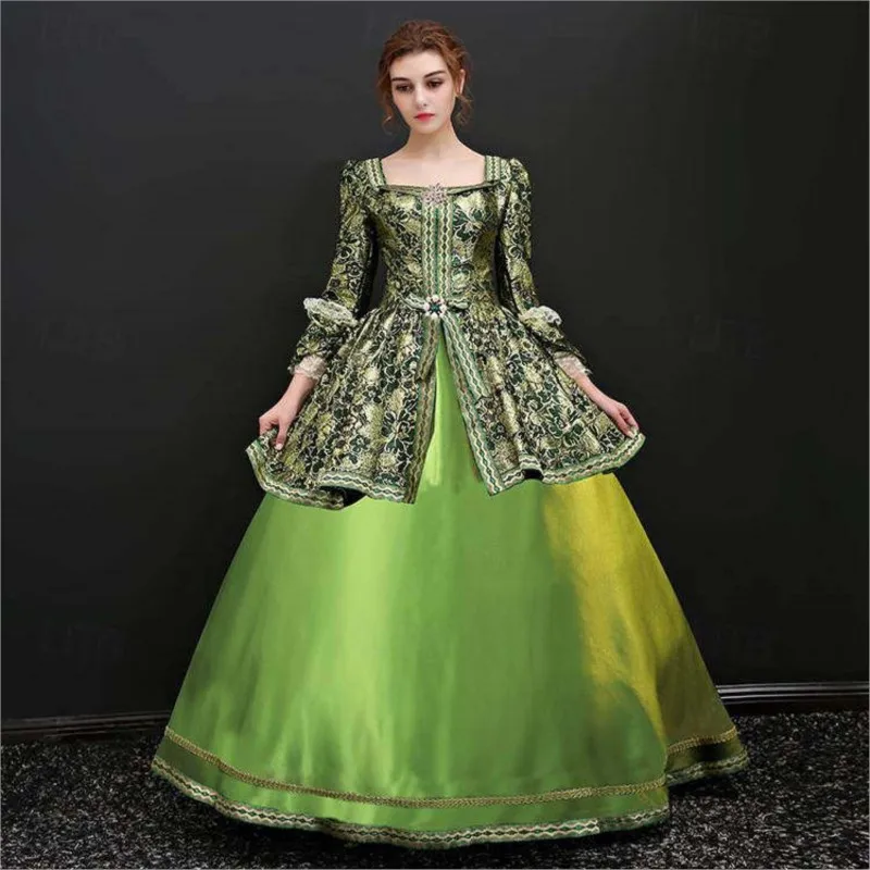 The green music masquerade ball Halloween host wore a vintage tea party performance dress
The green music masquerade ball Halloween host wore a vintage tea party performance dress