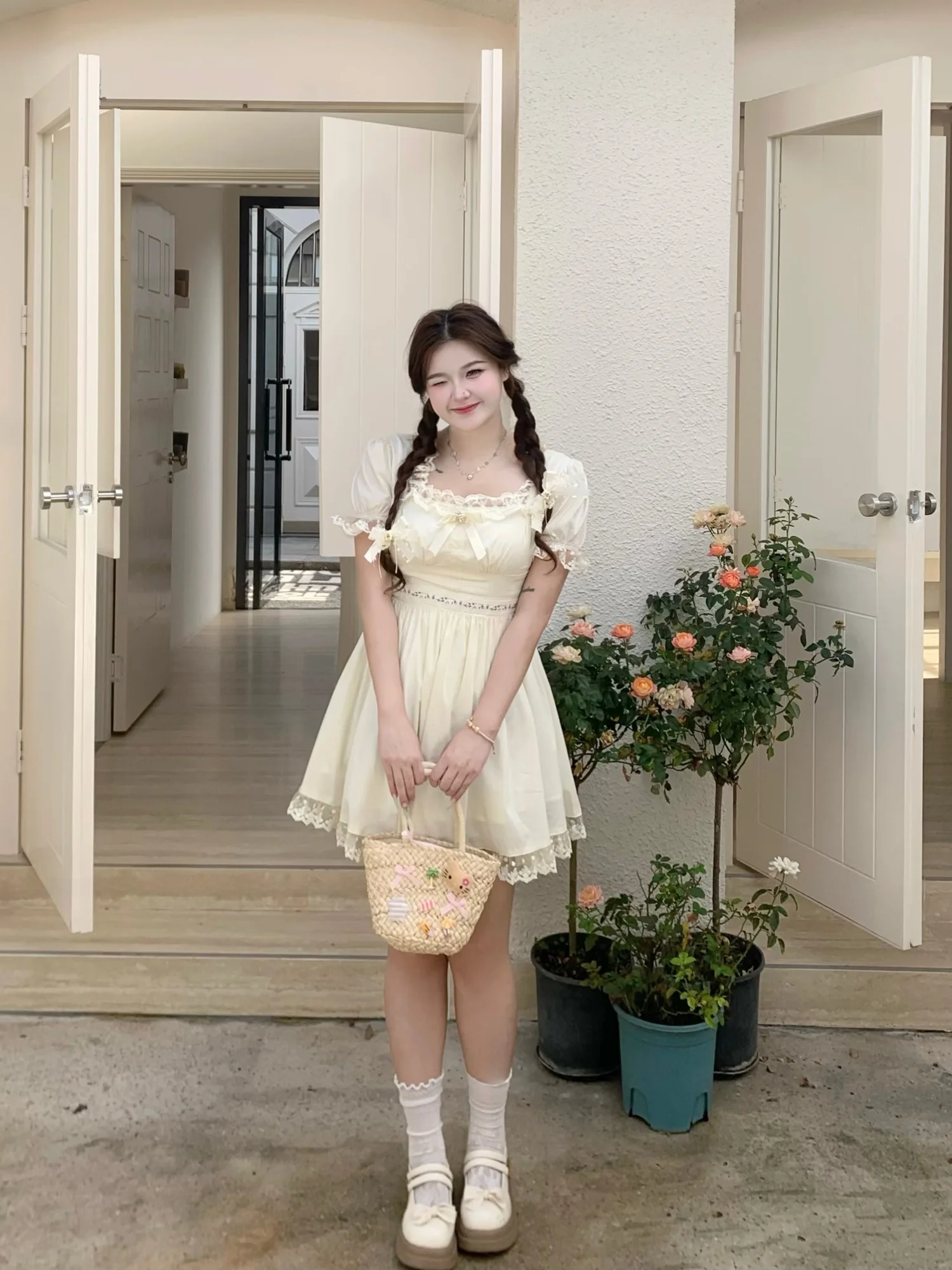 Sweet Berry Lace Knot Splice Dress Soft And Plump Cute Skirt Zipper Closure Square Collar Women's Dress
Sweet Berry Lace Knot Splice Dress Soft And Plump Cute Skirt Zipper Closure Square Collar Women's Dress