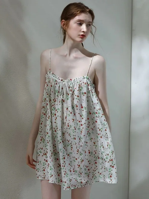 Sexy Thin Strap Sleep Dress Short Loose Home Clothes for plus Size Women Summer Pure Desire Style Comfortable Breathable
Sexy Thin Strap Sleep Dress Short Loose Home Clothes for plus Size Women Summer Pure Desire Style Comfortable Breathable