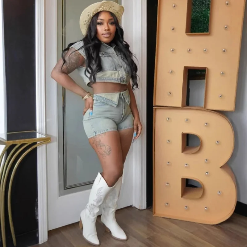 Women's Trendy Casual Jeans Set High Waist Cuffed Jeans Color-Block Top Short Sleeve Washed Effect Fashionable 2026
Women's Trendy Casual Jeans Set High Waist Cuffed Jeans Color-Block Top Short Sleeve Washed Effect Fashionable 2026