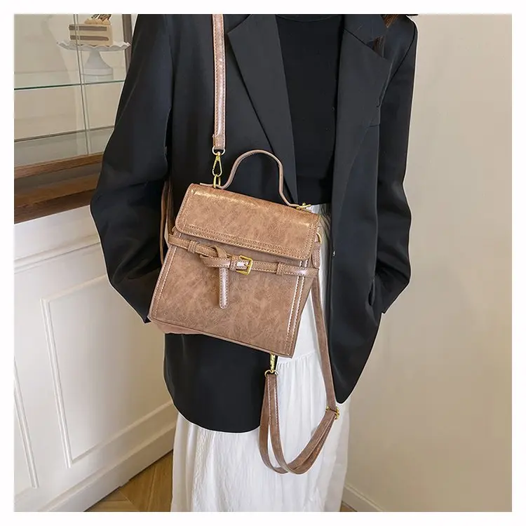 Ladies Messenger Bag New Solid Color 2025 New Trendy Wide Shoulder Strap Small Square Bag Retro Casual Simple Crossbody Bag
Ladies Messenger Bag New Solid Color 2025 New Trendy Wide Shoulder Strap Small Square Bag Retro Casual Simple Crossbody Bag