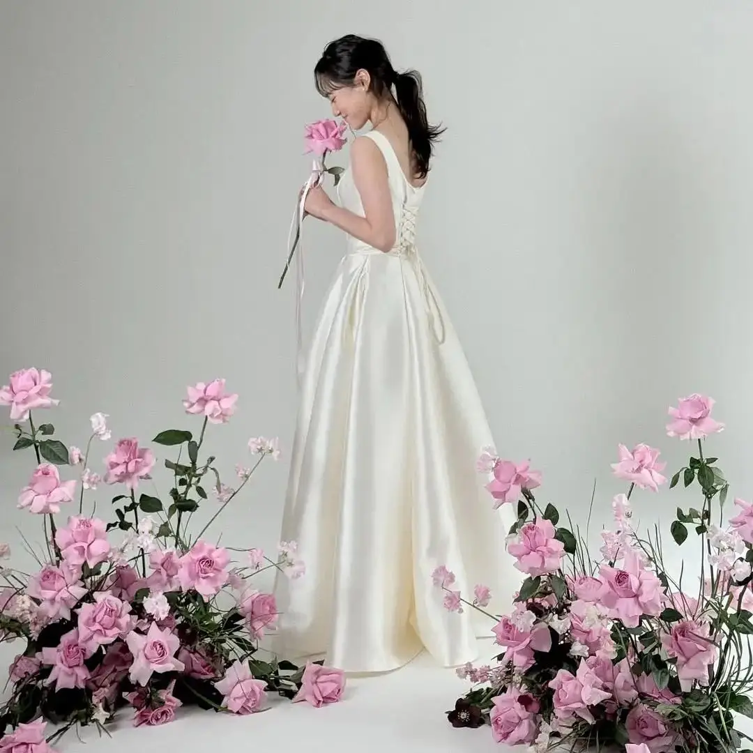 Giyu Elegant Spaghetti Strap A-line Wedding Dresses Soft Stain Korea Photoshoot Bridal Gowns Floor-Length Customized 웨딩드레스 2025
Giyu Elegant Spaghetti Strap A-line Wedding Dresses Soft Stain Korea Photoshoot Bridal Gowns Floor-Length Customized 웨딩드레스 2025