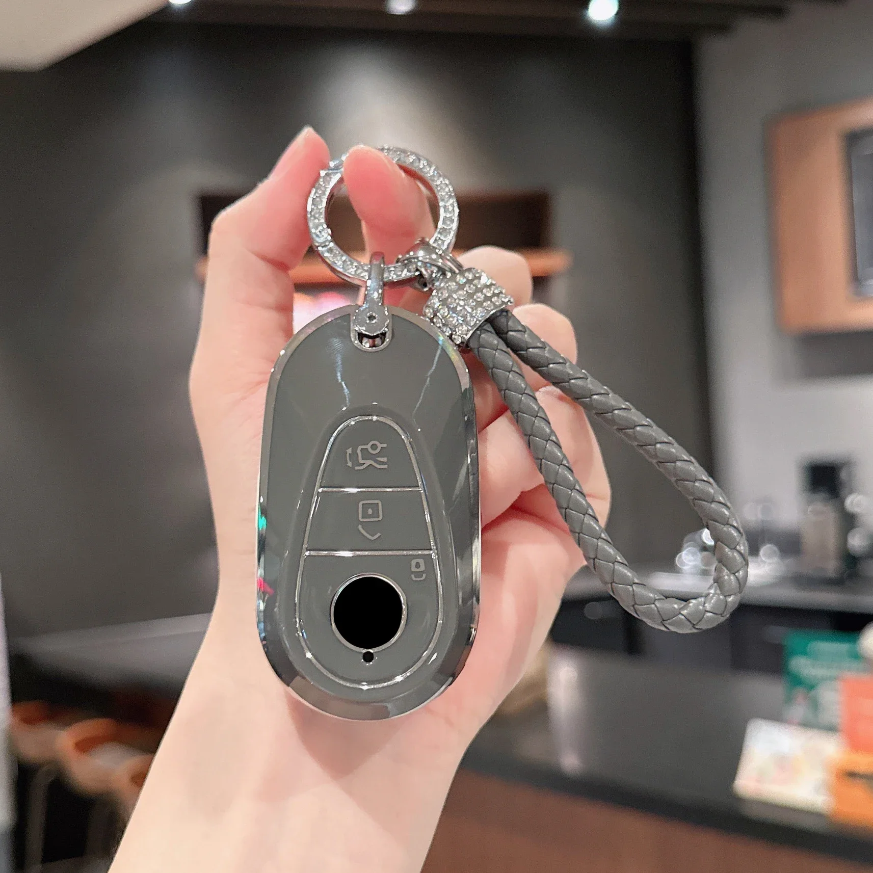 Fashion TPU Car Key Case Cover Silver Edge Shell For Mercedes Benz C S Class W206 W223 S350 C260 C300 S400 S450 S500 Accessories
Fashion TPU Car Key Case Cover Silver Edge Shell For Mercedes Benz C S Class W206 W223 S350 C260 C300 S400 S450 S500 Accessories