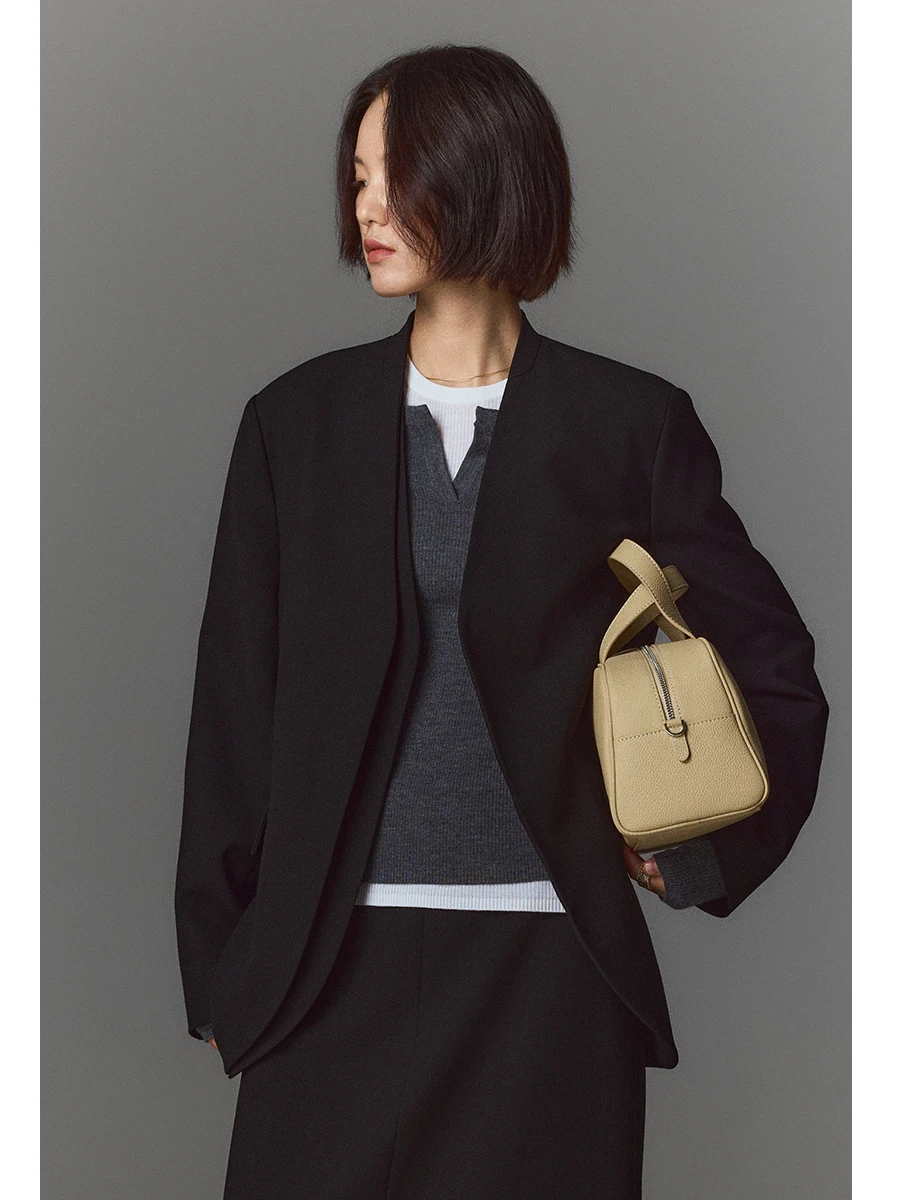 Женский шерстяной костюм для повседневной носки, осенне-зимний, с V-образным вырезом, приталенный, удлиненный, средней длины, пальто-миди
Женский шерстяной костюм для повседневной носки, осенне-зимний, с V-образным вырезом, приталенный, удлиненный, средней длины, пальто-миди