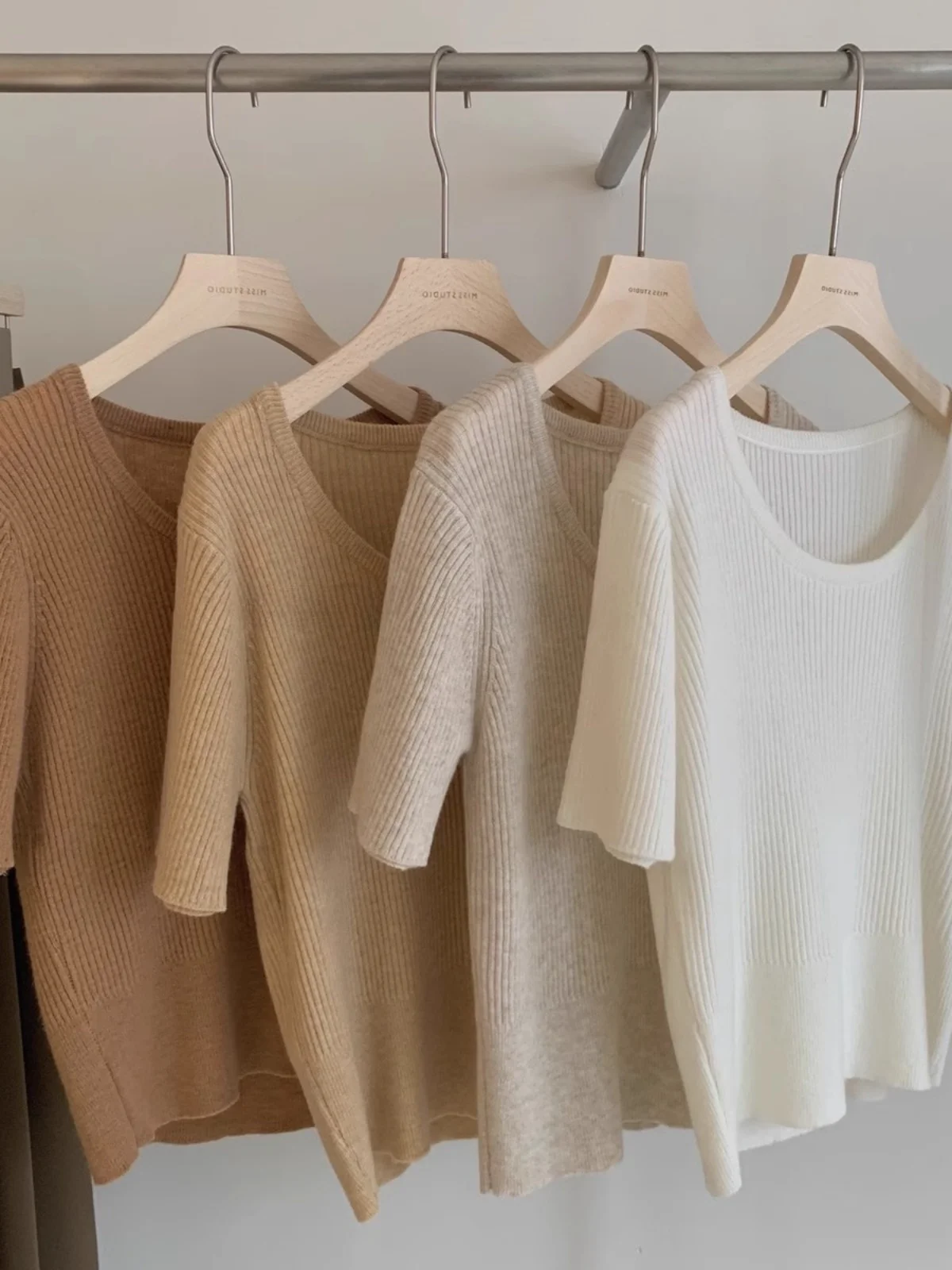 Loose Ice Silk Linen Short Sleeve T-Shirt Women Summer Gentle Clavicle Korean Style Thin Outerwear Top round Neck
Loose Ice Silk Linen Short Sleeve T-Shirt Women Summer Gentle Clavicle Korean Style Thin Outerwear Top round Neck