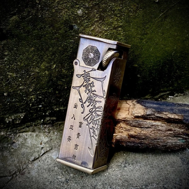 Длинно-желтая латунная масляная зажигалка, антикварная модель, резная старая косая зажигалка, долговечная коллекция в стиле ретро, подарки для друзей