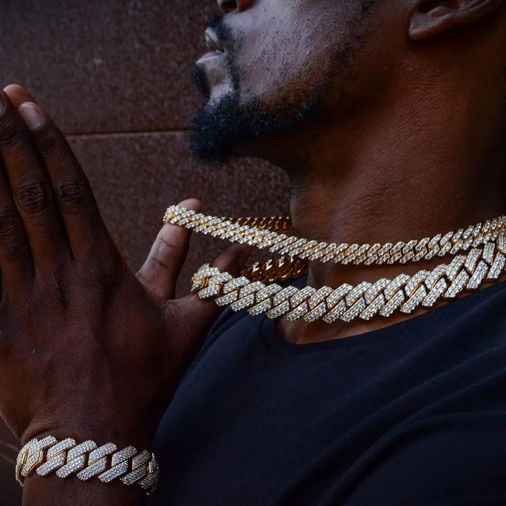 2026 High quality iced out men jewelry 5A cz hip hop new micro pave 19mm cuban link chain big heavy chunky necklace for men boy
2026 High quality iced out men jewelry 5A cz hip hop new micro pave 19mm cuban link chain big heavy chunky necklace for men boy