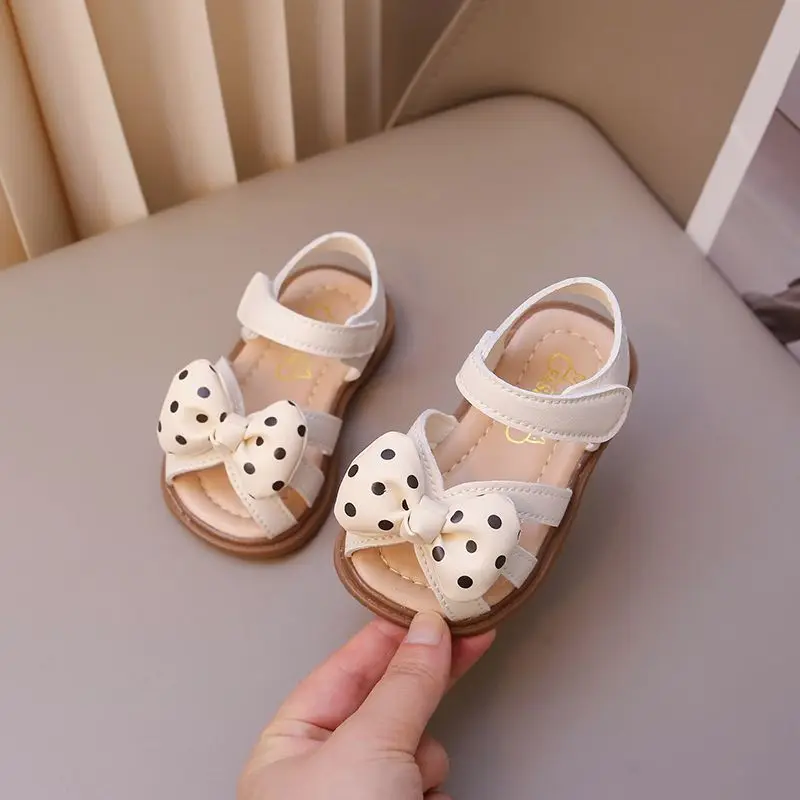 2026 New Summer Baby Girl Sandals Soft Sole Walking Shoes Fashion Casual Cute for Toddlers 1-3 Years Old
2026 New Summer Baby Girl Sandals Soft Sole Walking Shoes Fashion Casual Cute for Toddlers 1-3 Years Old