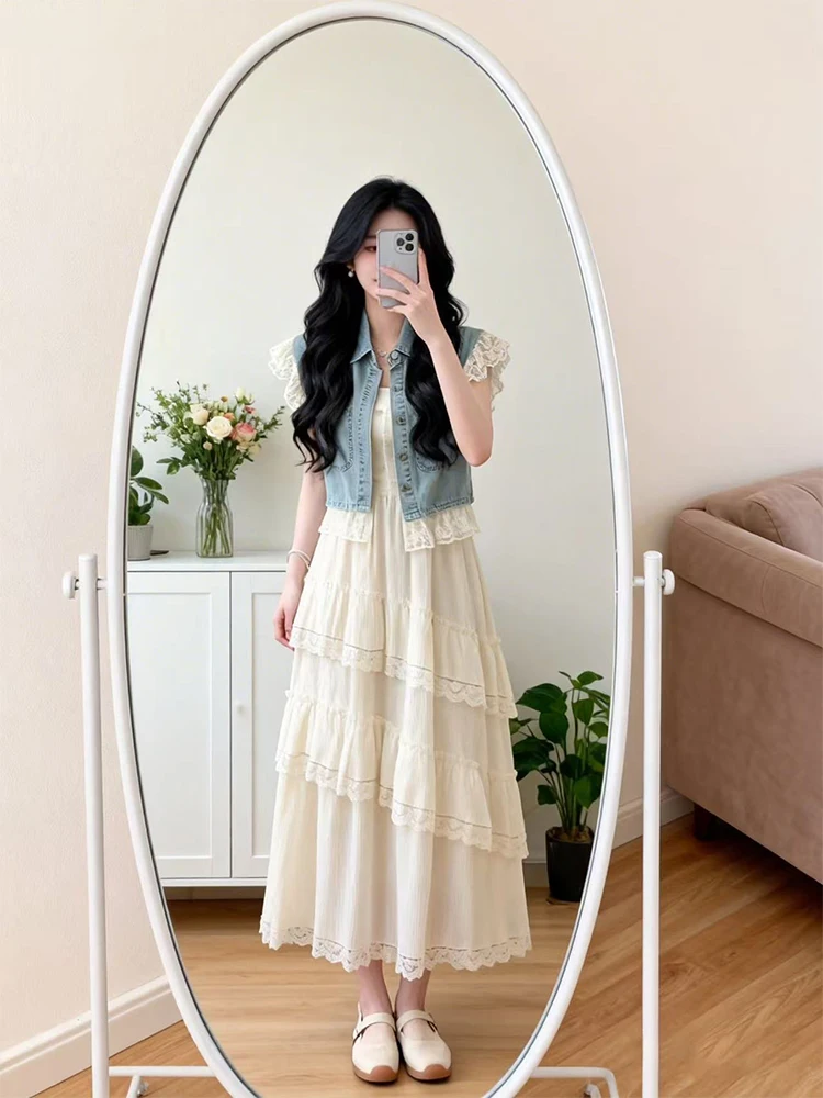 Summer Gentle Wind Women's Denim Vest And Cake Dress Slimming Two-Piece Set Fashionable Ensemble Short Sleeve Neck
Summer Gentle Wind Women's Denim Vest And Cake Dress Slimming Two-Piece Set Fashionable Ensemble Short Sleeve Neck