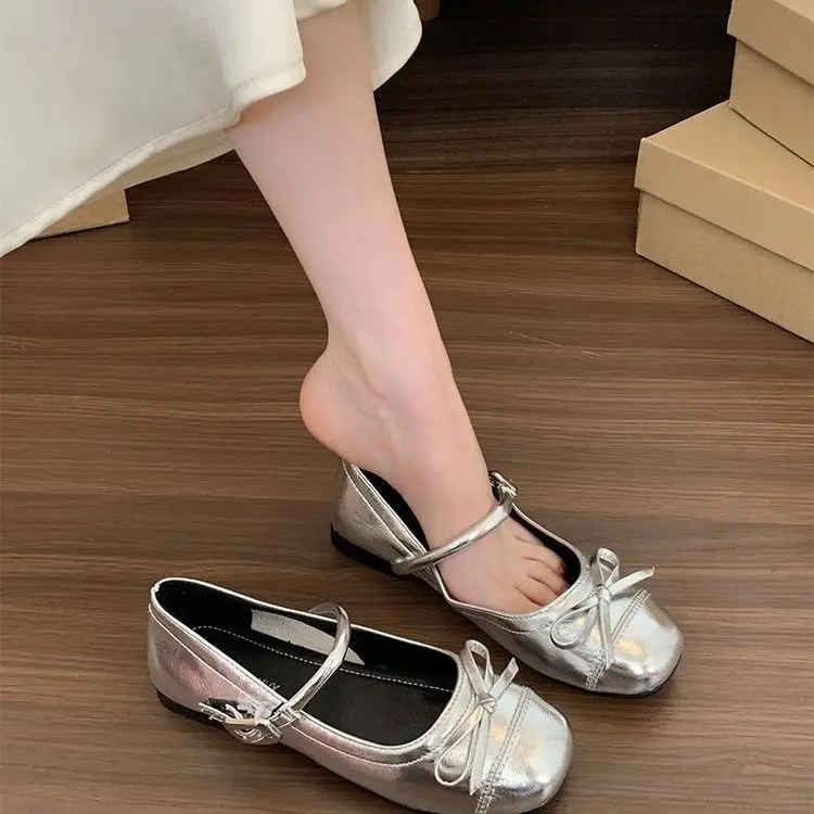 Versatile Mary Jane Flat Shoes Women's Spring Autumn New Style Slip-On Skirt Matching Flat Heel Casual Style Knot
Versatile Mary Jane Flat Shoes Women's Spring Autumn New Style Slip-On Skirt Matching Flat Heel Casual Style Knot
