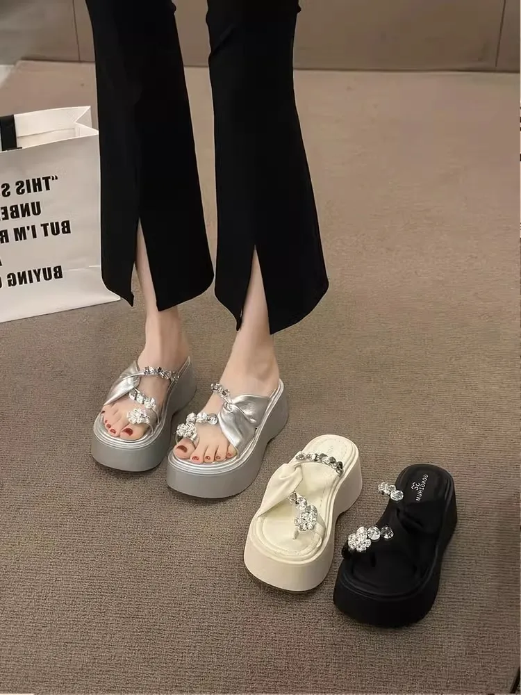 Women's Summer Outdoor Platform Sandals High Heel Cover Toe Rhinestone Thick Bottom Slip-On Shoes Korean Style Flat Sandals
Women's Summer Outdoor Platform Sandals High Heel Cover Toe Rhinestone Thick Bottom Slip-On Shoes Korean Style Flat Sandals