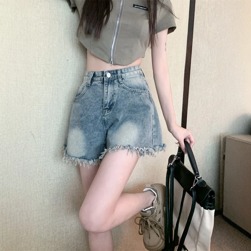 Retro Korean Style Light Blue Denim Shorts Women's Summer INS Sweet Millennium Sister Pear Shaped Frayed High Waist Jeans
Retro Korean Style Light Blue Denim Shorts Women's Summer INS Sweet Millennium Sister Pear Shaped Frayed High Waist Jeans