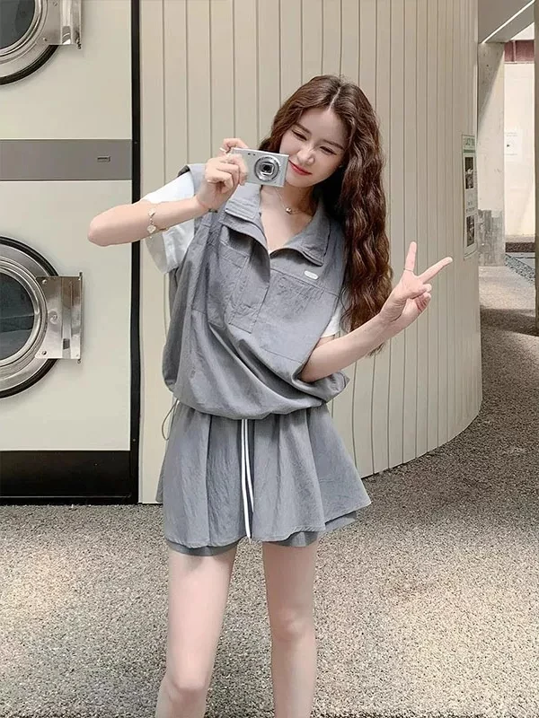 Ladies Summer Casual Sportswear Sun Protection Suit Short Sleeve Top And Shorts Two Piece Set Breathable Polyester Fiber
Ladies Summer Casual Sportswear Sun Protection Suit Short Sleeve Top And Shorts Two Piece Set Breathable Polyester Fiber
