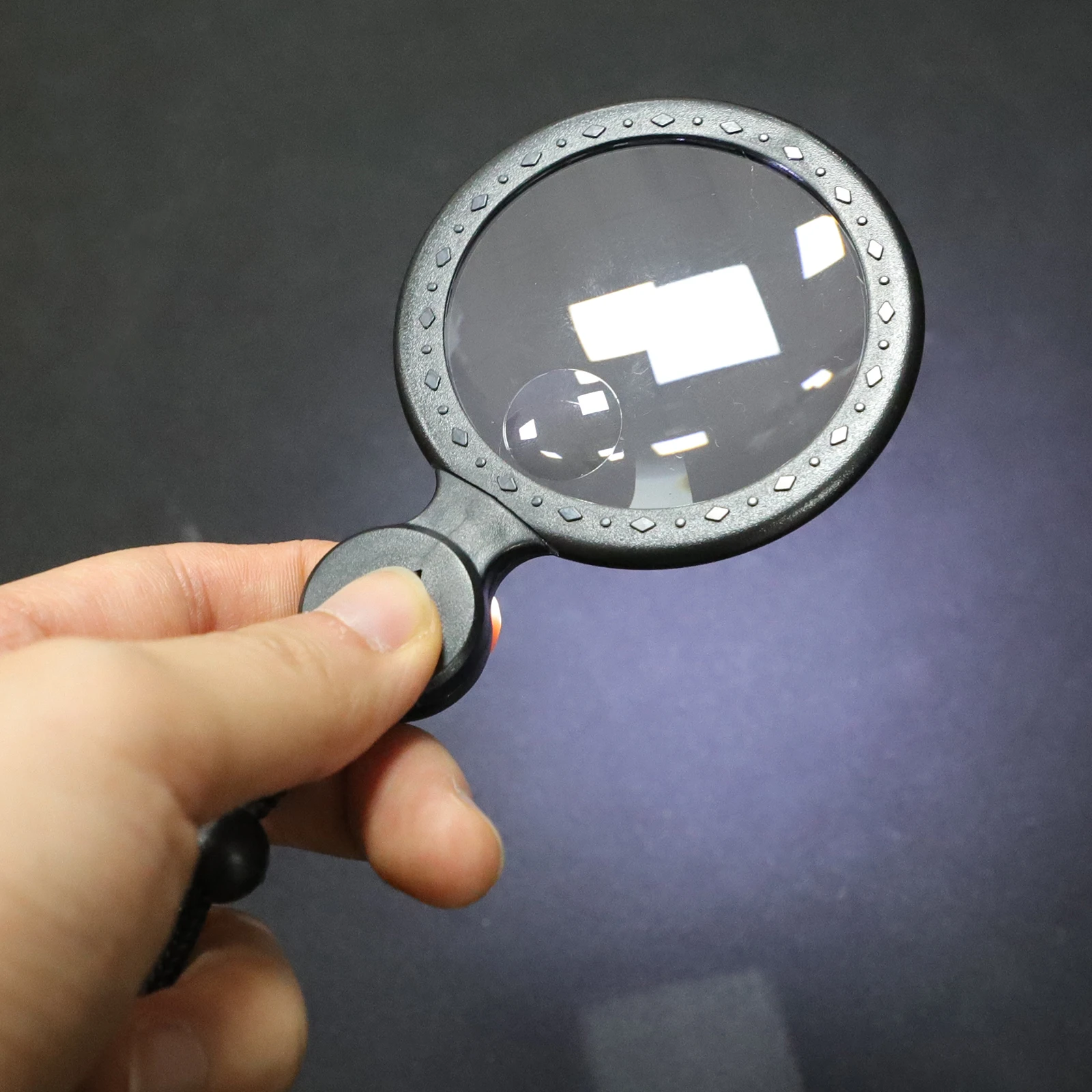 Portable LED Magnifier Magnifying Reading Magnifier Light Acrylic ABS Elderly Teens Books Menu Travel Large Tools
Portable LED Magnifier Magnifying Reading Magnifier Light Acrylic ABS Elderly Teens Books Menu Travel Large Tools