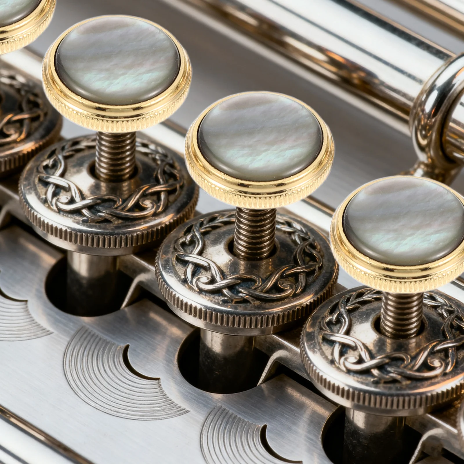 3Pcs Trumpet Valve Finger Buttons Elegant Design Nickel-Plated Metal Key Caps Black Shell Inlays Unique Appearance Lightweight
3Pcs Trumpet Valve Finger Buttons Elegant Design Nickel-Plated Metal Key Caps Black Shell Inlays Unique Appearance Lightweight