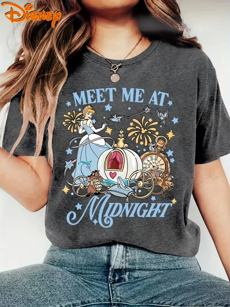 Футболка Disney Cinderella and Pumpkin Carriage Series, винтажная женская хлопковая футболка с коротким рукавом и круглым вырезом, повседневная праздничная трендовая футболка большого размера
Футболка Disney Cinderella and Pumpkin Carriage Series, винтажная женская хлопковая футболка с коротким рукавом и круглым вырезом, повседневная праздничная трендовая футболка большого размера