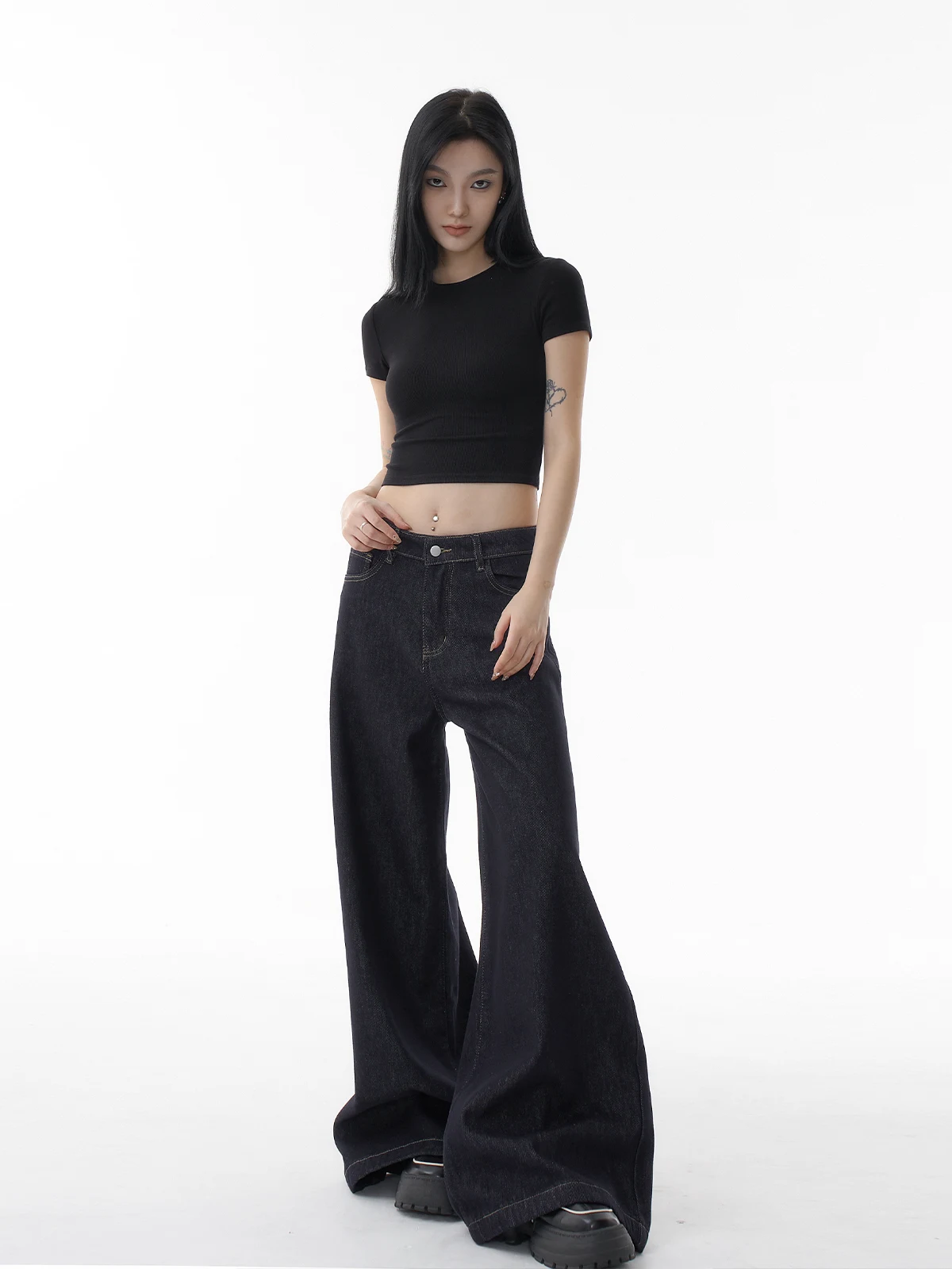 Американские свободные повседневные широкие синие джинсы с высокой талией, женские осенне-зимние новые модные длинные брюки, удобный свободный крой
Американские свободные повседневные широкие синие джинсы с высокой талией, женские осенне-зимние новые модные длинные брюки, удобный свободный крой