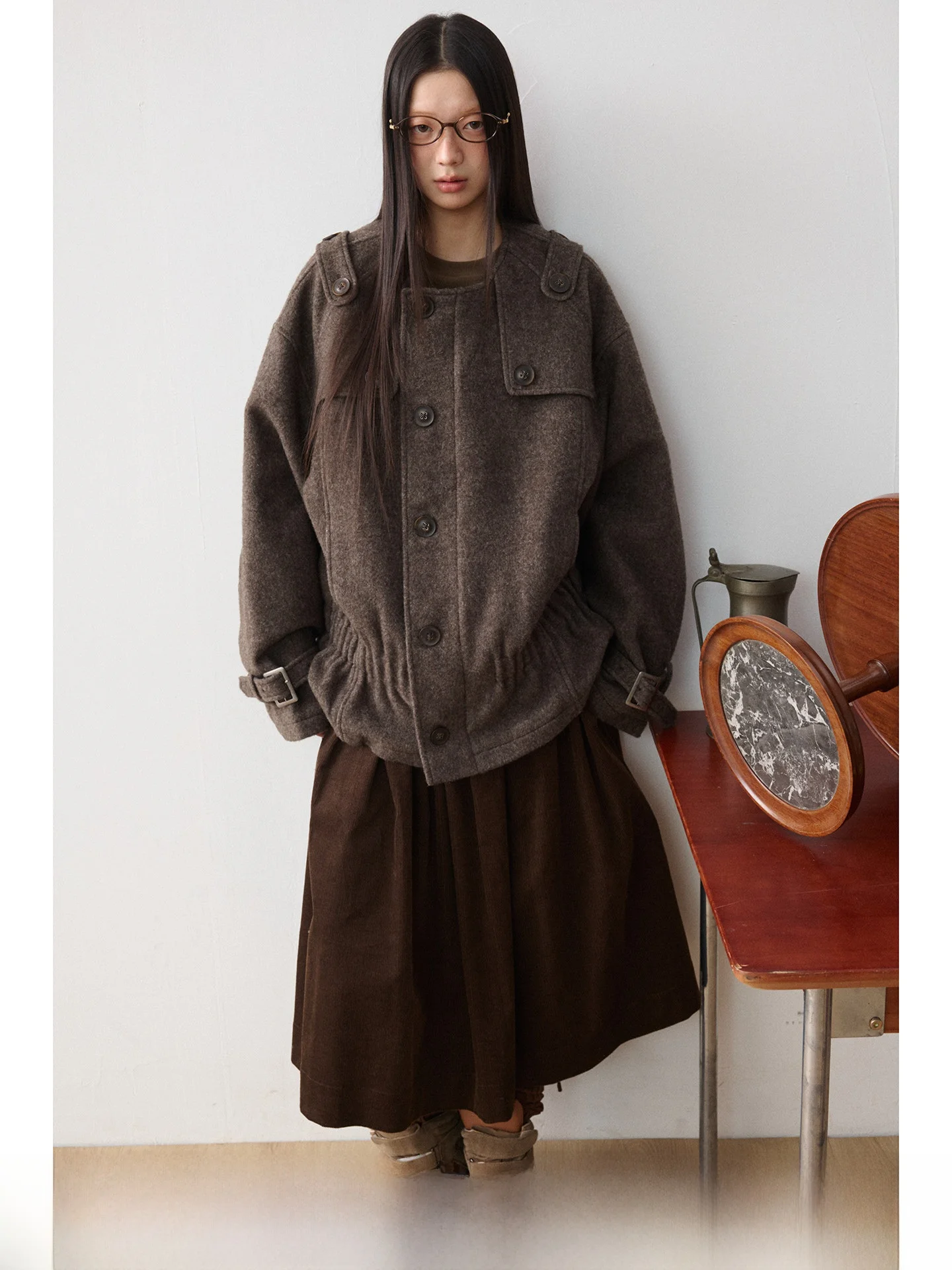 JIKOO Miss Bird Vintage Distred Woolen Coat Barn Sle Loose ort Women's Coat Streetwear Hip-hop Oversized Winter Jaet
JIKOO Miss Bird Vintage Distred Woolen Coat Barn Sle Loose ort Women's Coat Streetwear Hip-hop Oversized Winter Jaet
