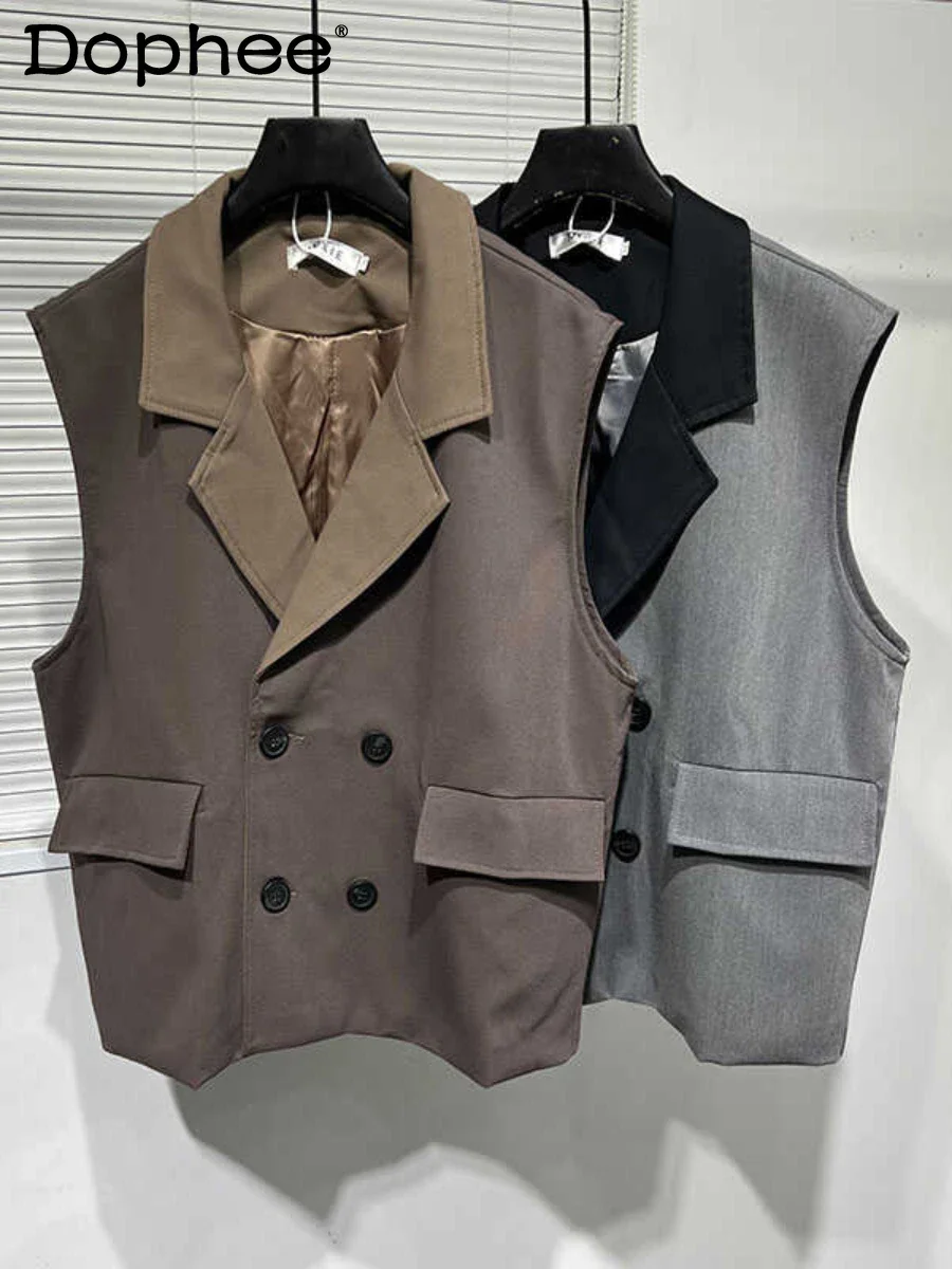 2024 Autumn High-end Retro Suit Collar Vests Men's Retro Double-breasted Design Chic Tank Tops Short Sleeveless Handsome Jackets
2024 Autumn High-end Retro Suit Collar Vests Men's Retro Double-breasted Design Chic Tank Tops Short Sleeveless Handsome Jackets