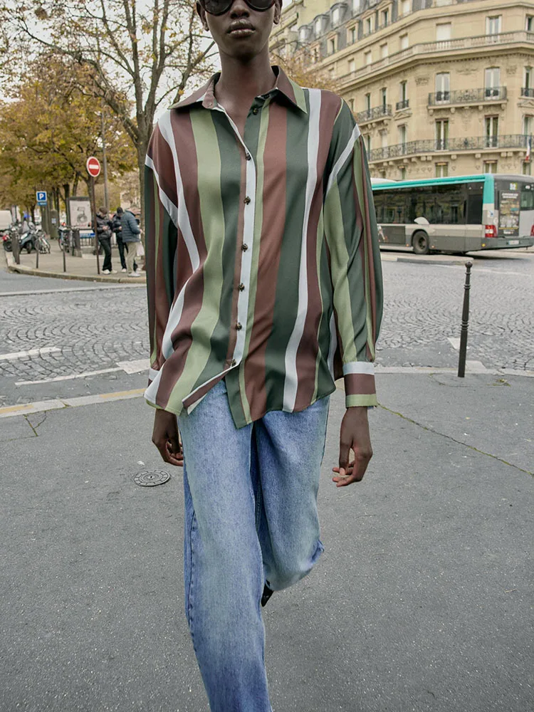 Зима 2025: Женская модная этническая сценическая блузка с длинным рукавом, в клетку, из шелковистого атласа, с воротником-стойкой, модель 9624286 330
Зима 2025: Женская модная этническая сценическая блузка с длинным рукавом, в клетку, из шелковистого атласа, с воротником-стойкой, модель 9624286 330