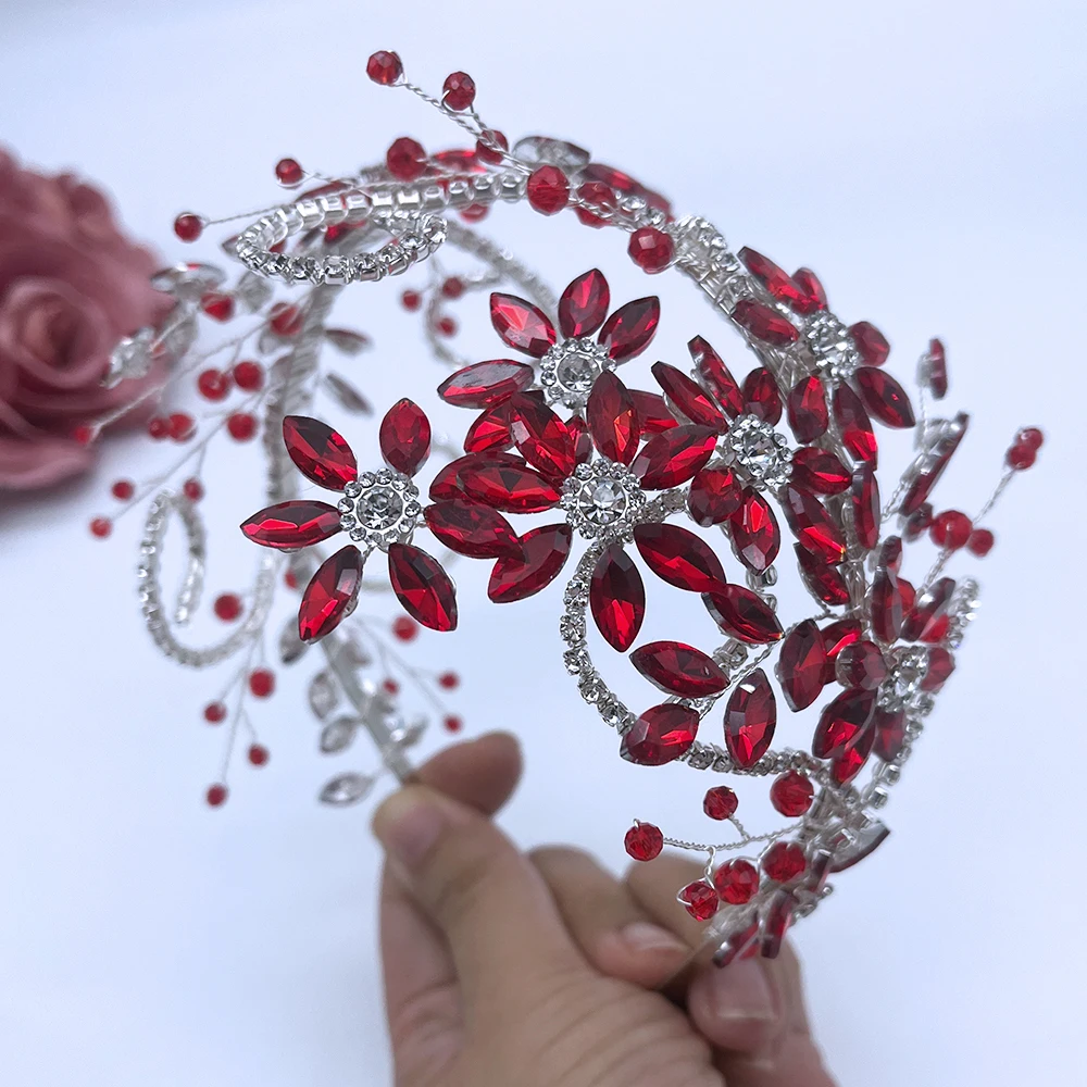 DZ296 An Elegant Crystal Crown Hair Ornaments Prom Party Ladies Dress Fashion Hair Crown Forest Princess Hair Ornaments Wedding
DZ296 An Elegant Crystal Crown Hair Ornaments Prom Party Ladies Dress Fashion Hair Crown Forest Princess Hair Ornaments Wedding