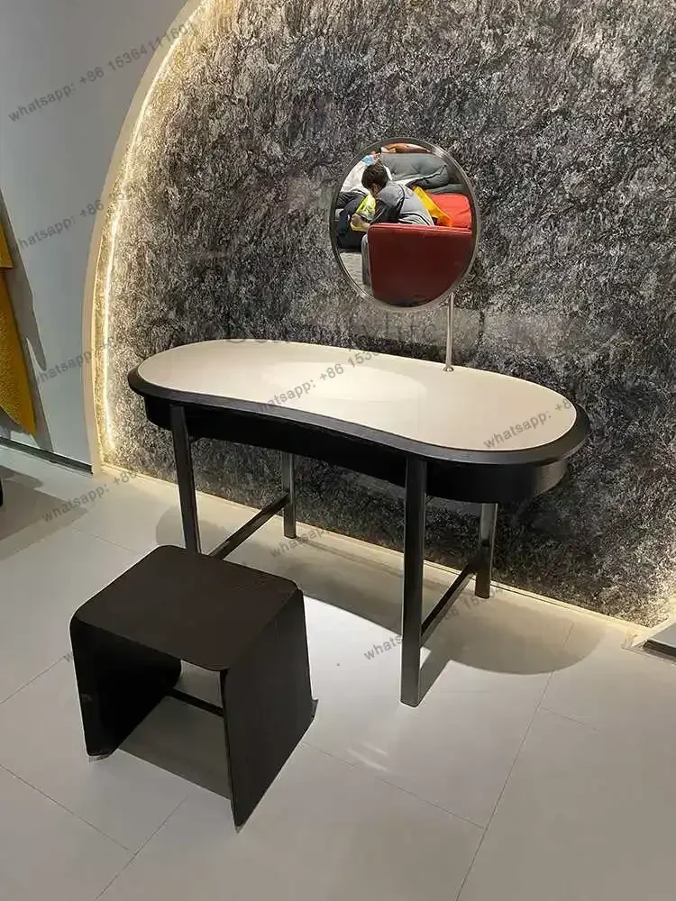 LJYMedieval Style Rotating Mirror Small Apartment Bedroom Dressing Table Modern Minimalist Smoked Solid Wood Dressing Table
LJYMedieval Style Rotating Mirror Small Apartment Bedroom Dressing Table Modern Minimalist Smoked Solid Wood Dressing Table