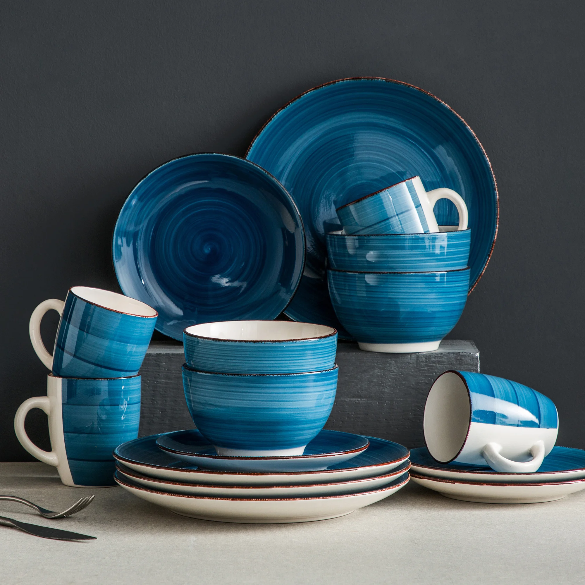 16pcs Blue Porcelain Dinner Set Vintage Ceramic Tableware Set with Dinner Plate, Dessert Plate, Bowl, Mug for 4 People
16pcs Blue Porcelain Dinner Set Vintage Ceramic Tableware Set with Dinner Plate, Dessert Plate, Bowl, Mug for 4 People