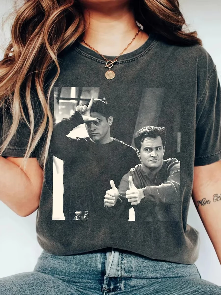 Chand.ler Retro Friends Shirt Chand.ler Bing graphic Shirt Men Gif 100%Cotton Vintage Washed Oversized Tee For Unisex Streetwear
Chand.ler Retro Friends Shirt Chand.ler Bing graphic Shirt Men Gif 100%Cotton Vintage Washed Oversized Tee For Unisex Streetwear